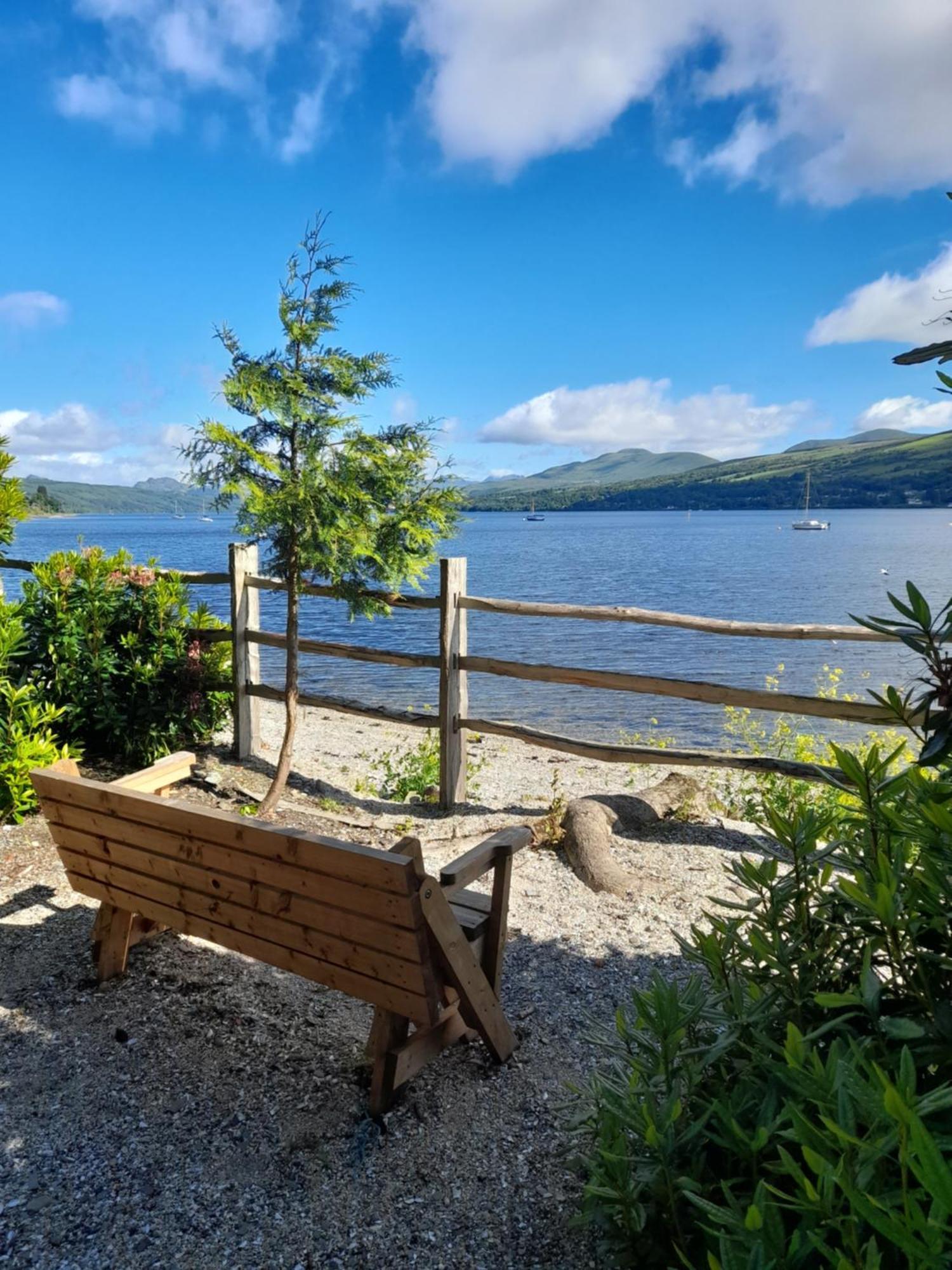 Cosy Lochside Cottage With Mountain And Sea Views Clynder Екстер'єр фото