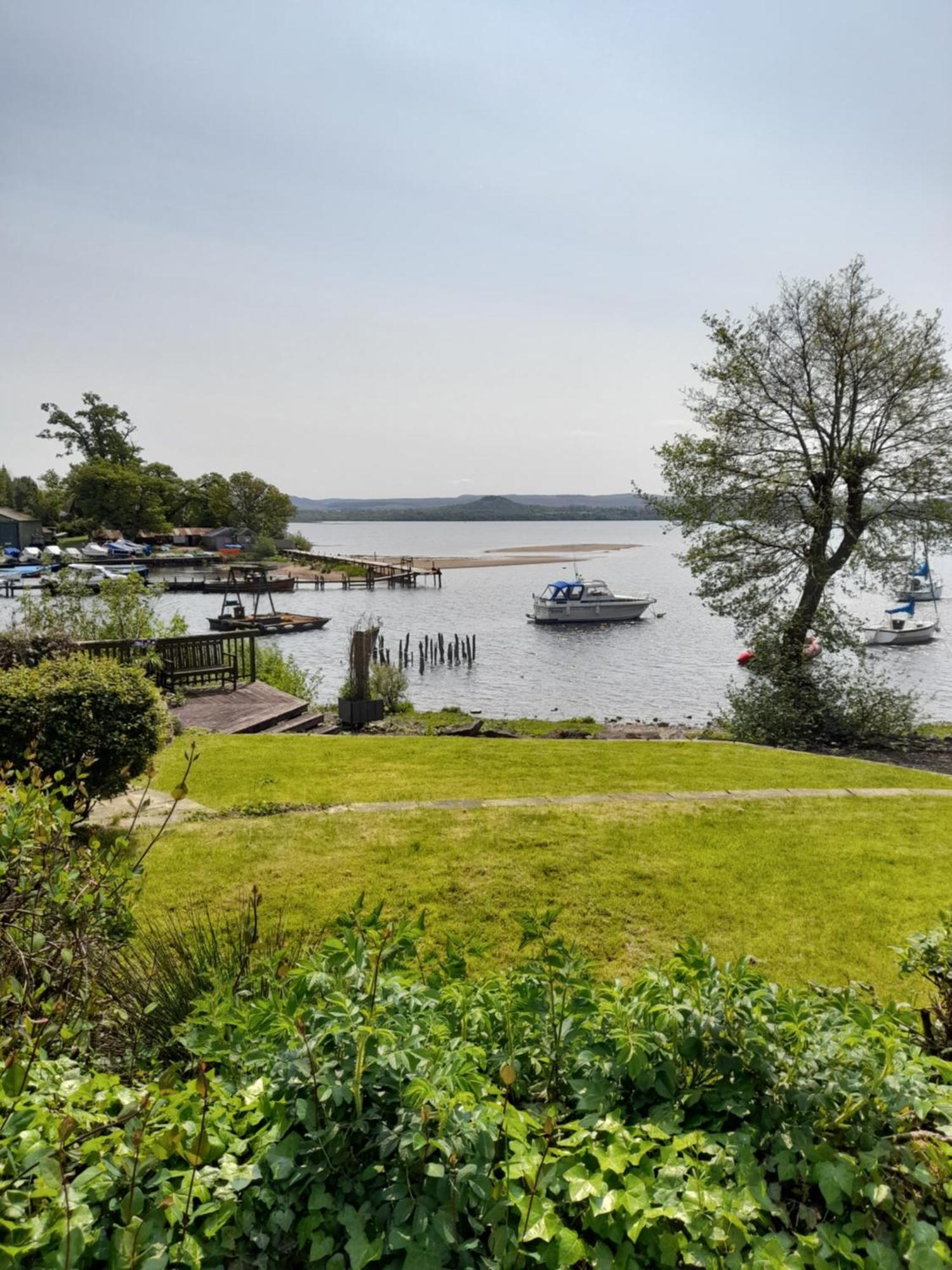 Cosy Lochside Cottage With Mountain And Sea Views Clynder Екстер'єр фото