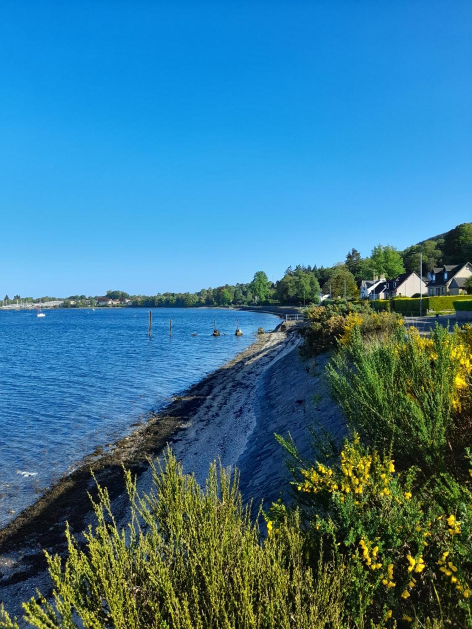 Cosy Lochside Cottage With Mountain And Sea Views Clynder Екстер'єр фото